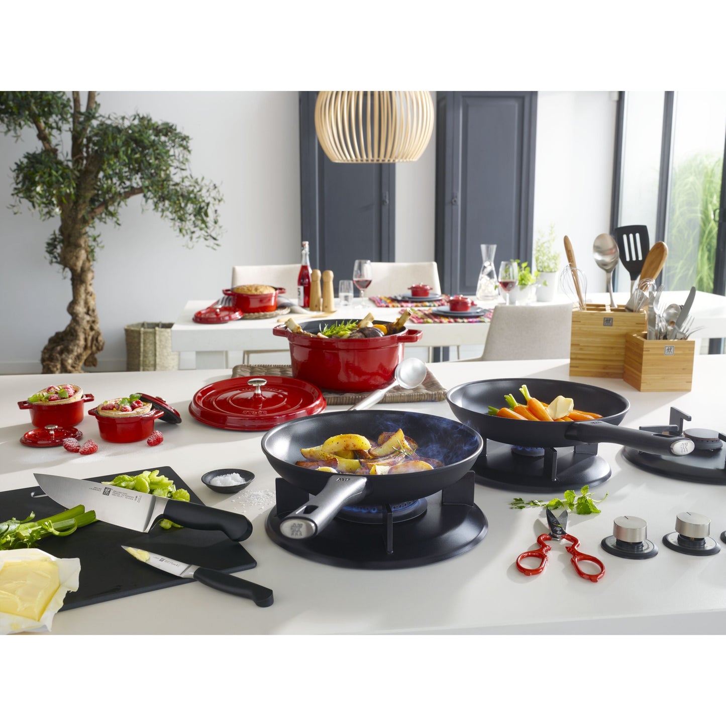 ZWILLING Madura plus 24 cm Aluminum Frying Pan High-Sided