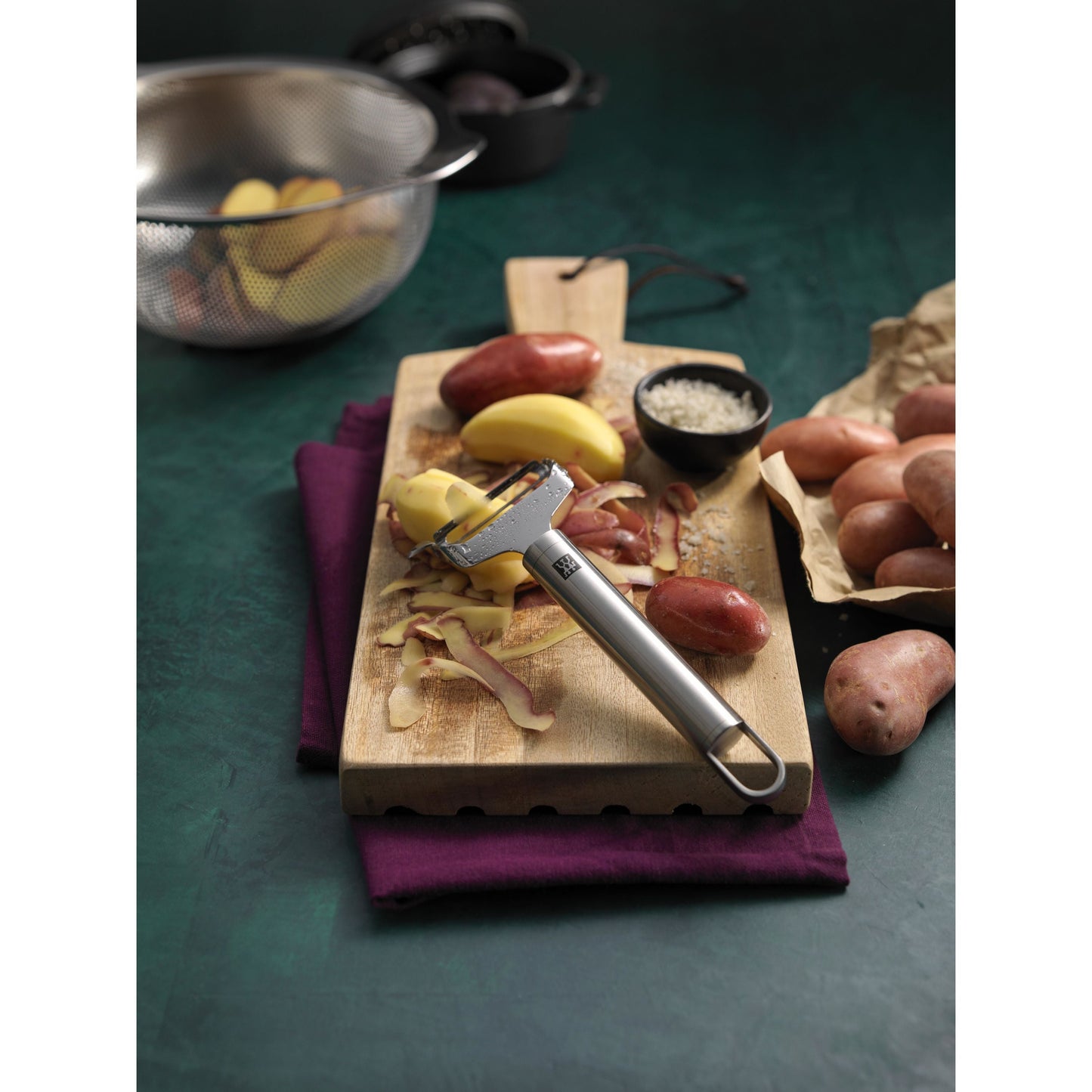 ZWILLING Pro Swivel Peeler 18/10 Stainless Steel