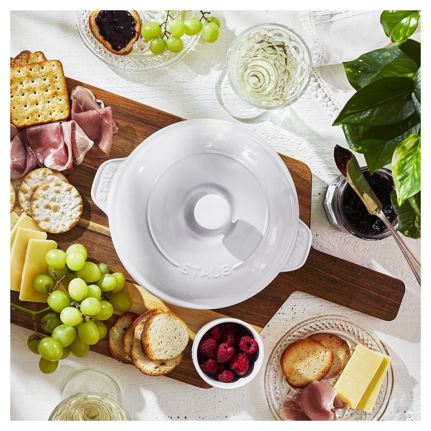 STAUB Ceramique Ceramic Round Brie Cheese Baker With Lid, Pure-White