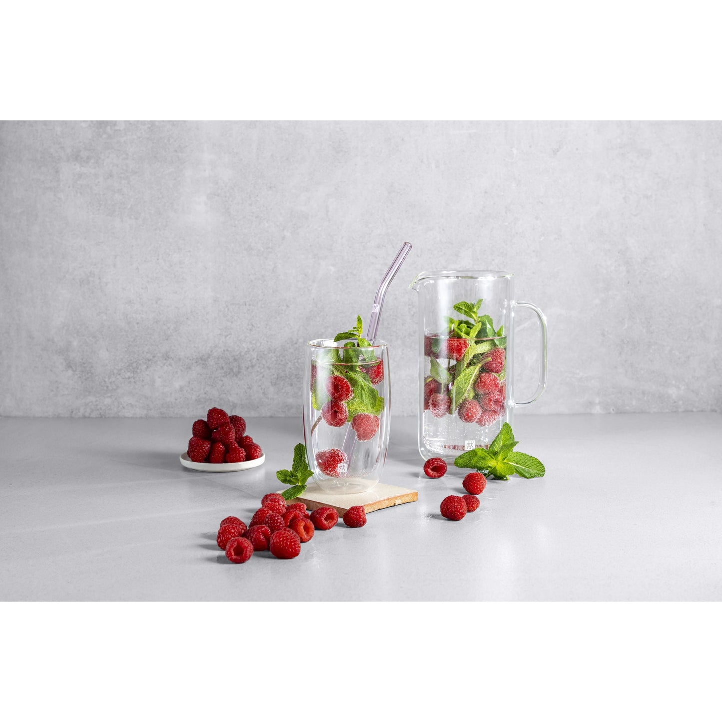 ZWILLING Sorrento Plus Double-Wall Glass Carafe 750 ml, Borosilicate Glass