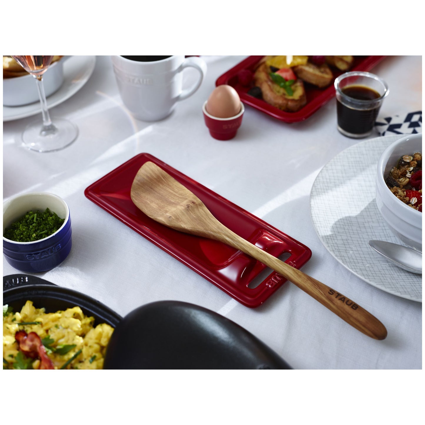 STAUB Ceramique 25 cm X 10 cm Ceramic Spoon Rest, Cherry