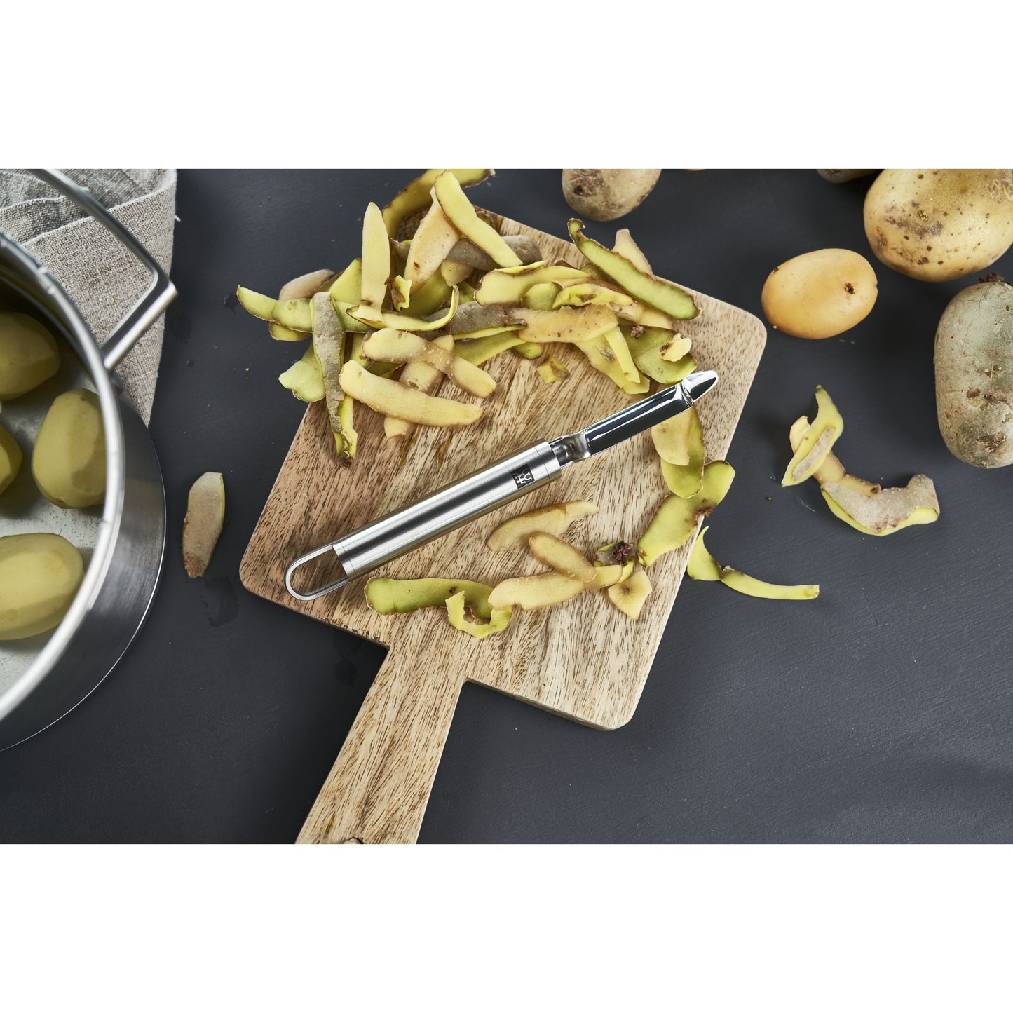 ZWILLING Pro Swivel Peeler 18/10 Stainless Steel