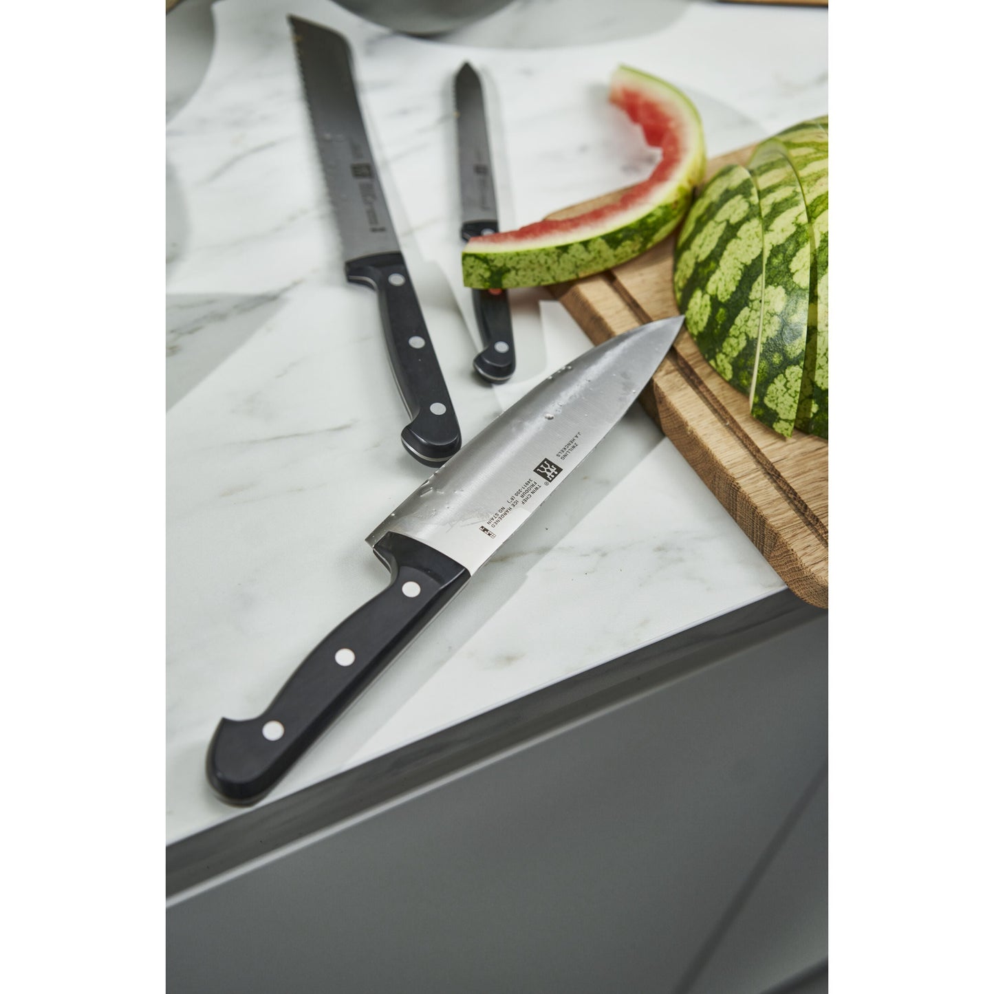 ZWILLING TWIN Chef 2 8 Inch Chef's Knife