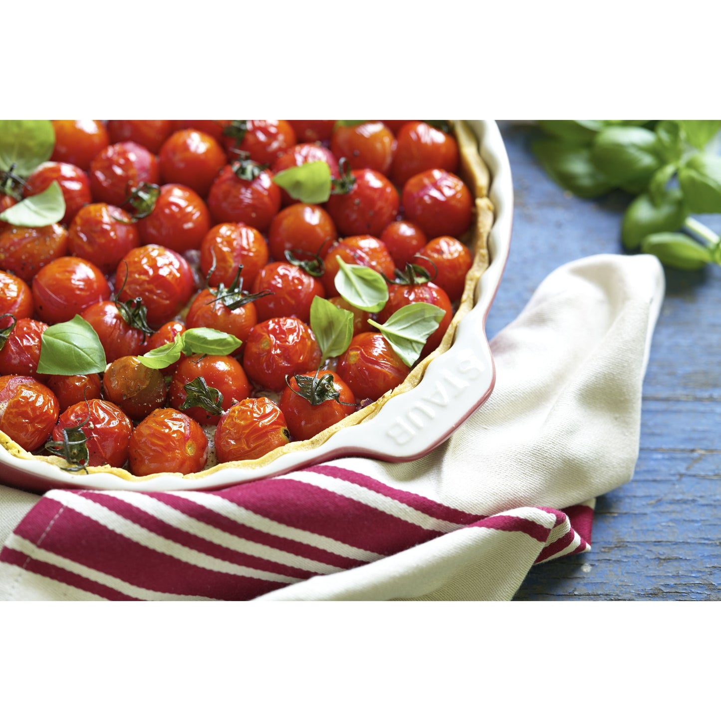 STAUB Ceramique 30 Cm Ceramic Round Pie Dish, Cherry