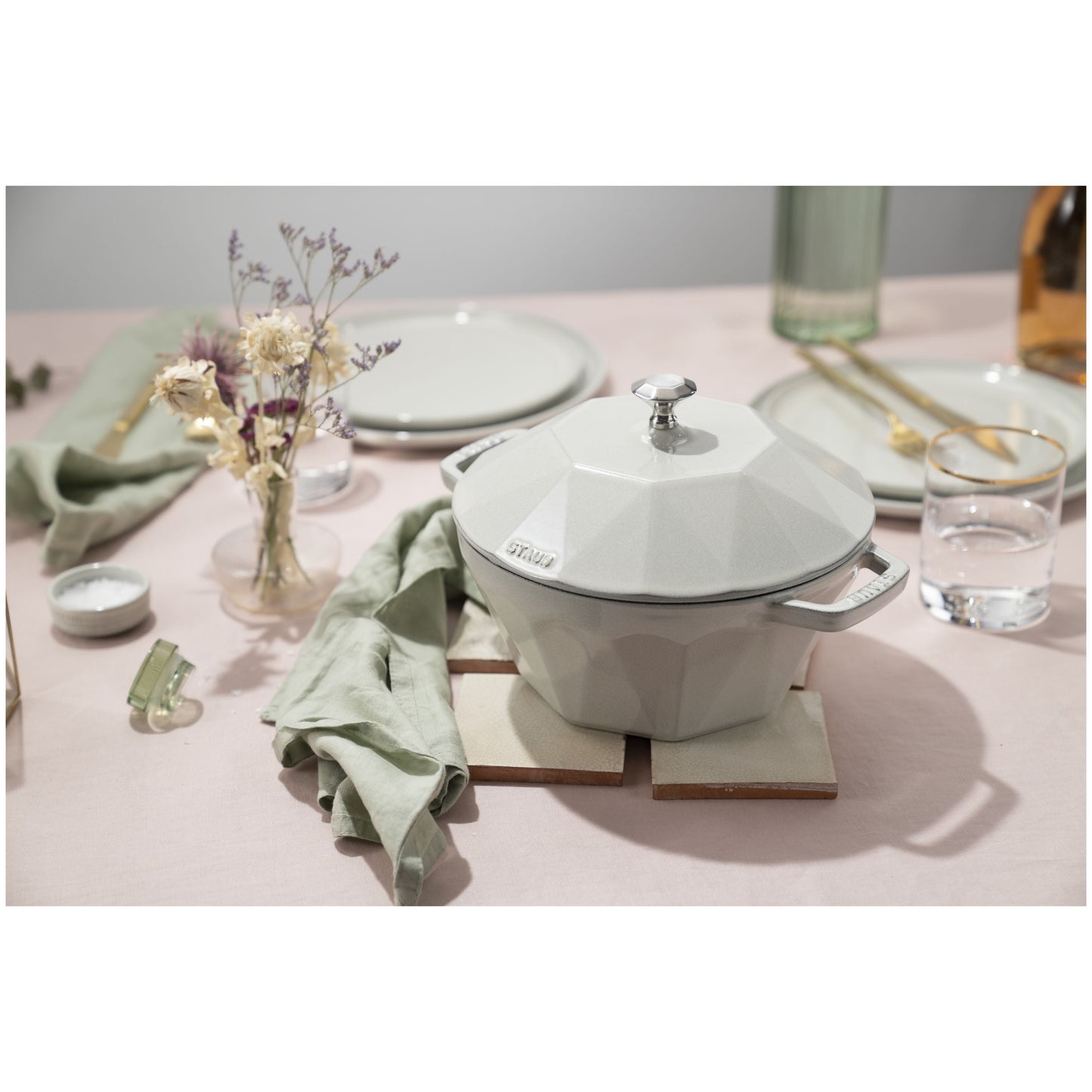 STAUB La Cocotte 2.8 L Cast Iron Diamond Cocotte, White Truffle