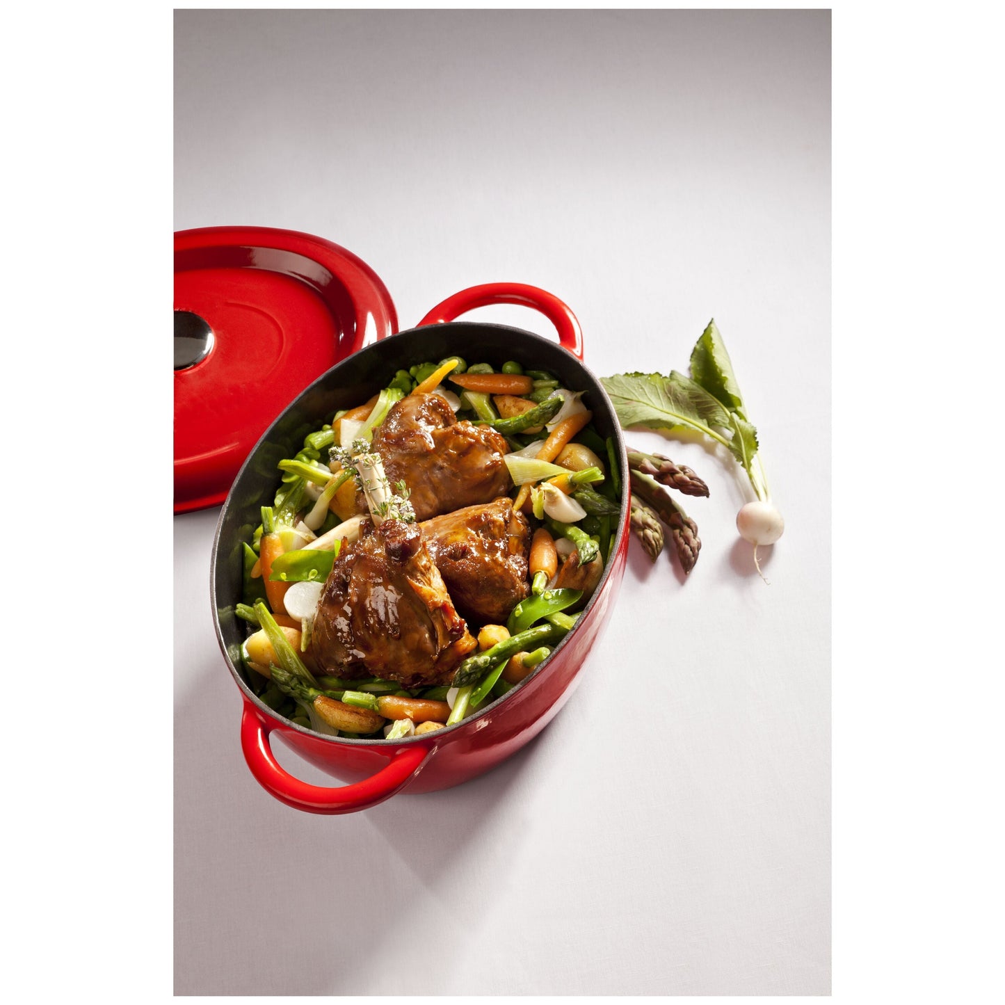 HENCKELS 4.4 L Cast Iron Oval French Oven, Red