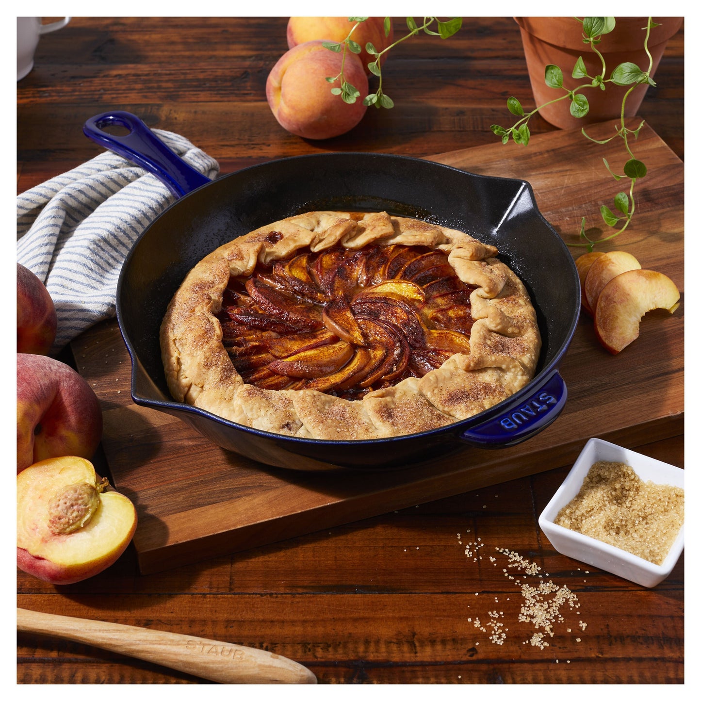 STAUB Pans 26 Cm / 10 Inch Cast Iron Frying Pan, Dark-Blue