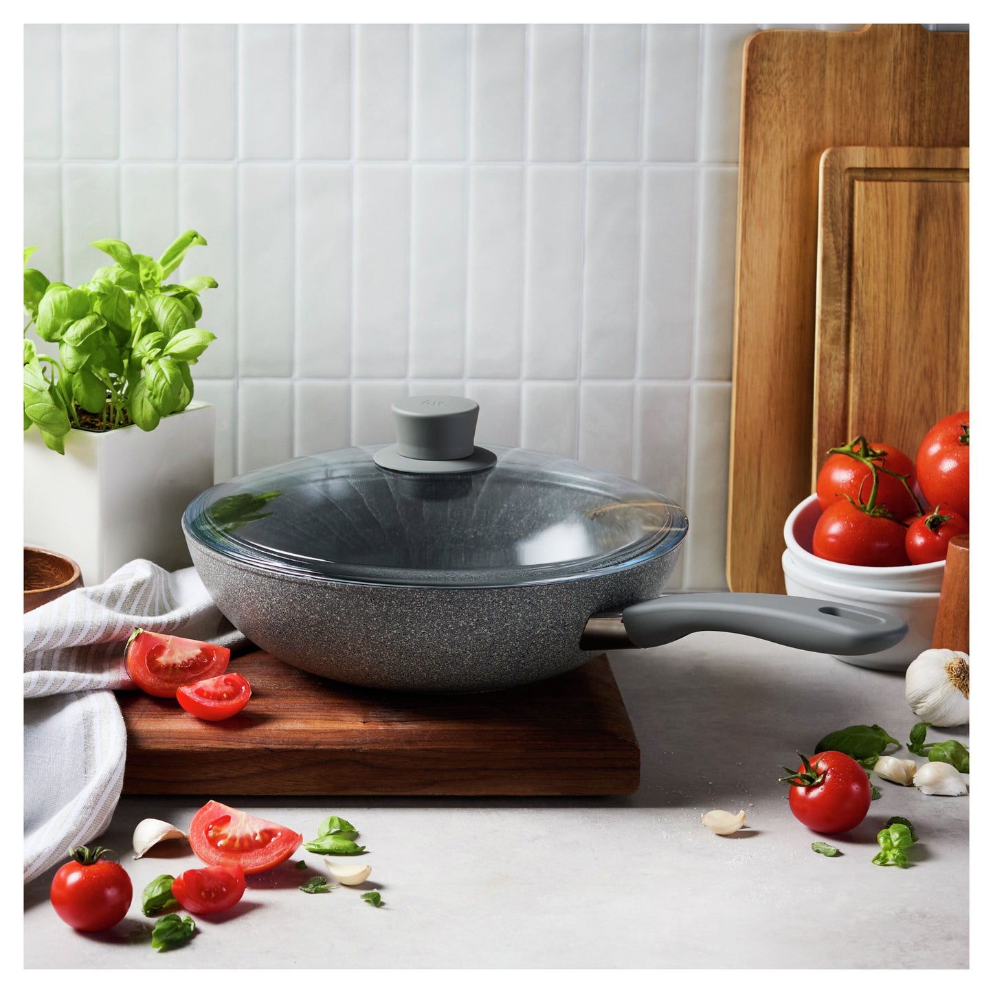 ZWILLING Parma Plus Ceramic 28 cm / 11 inch Aluminum Wok With Lid